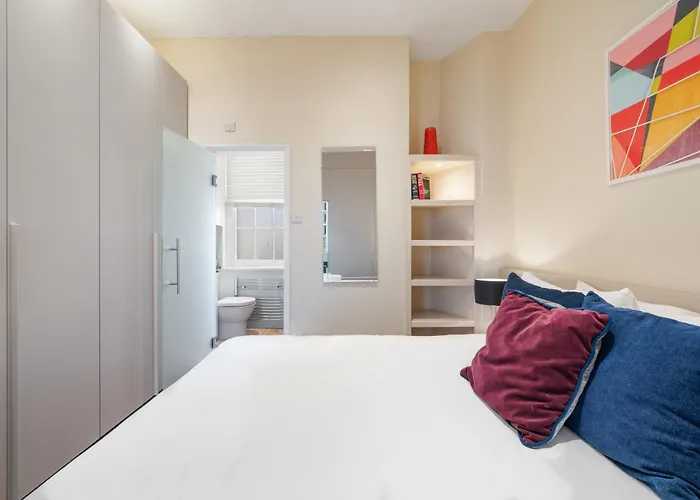 Superb One Bedroom Apartment In Soho