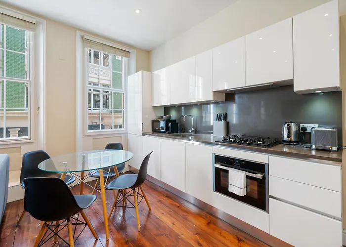 Superb One Bedroom Apartment In Soho